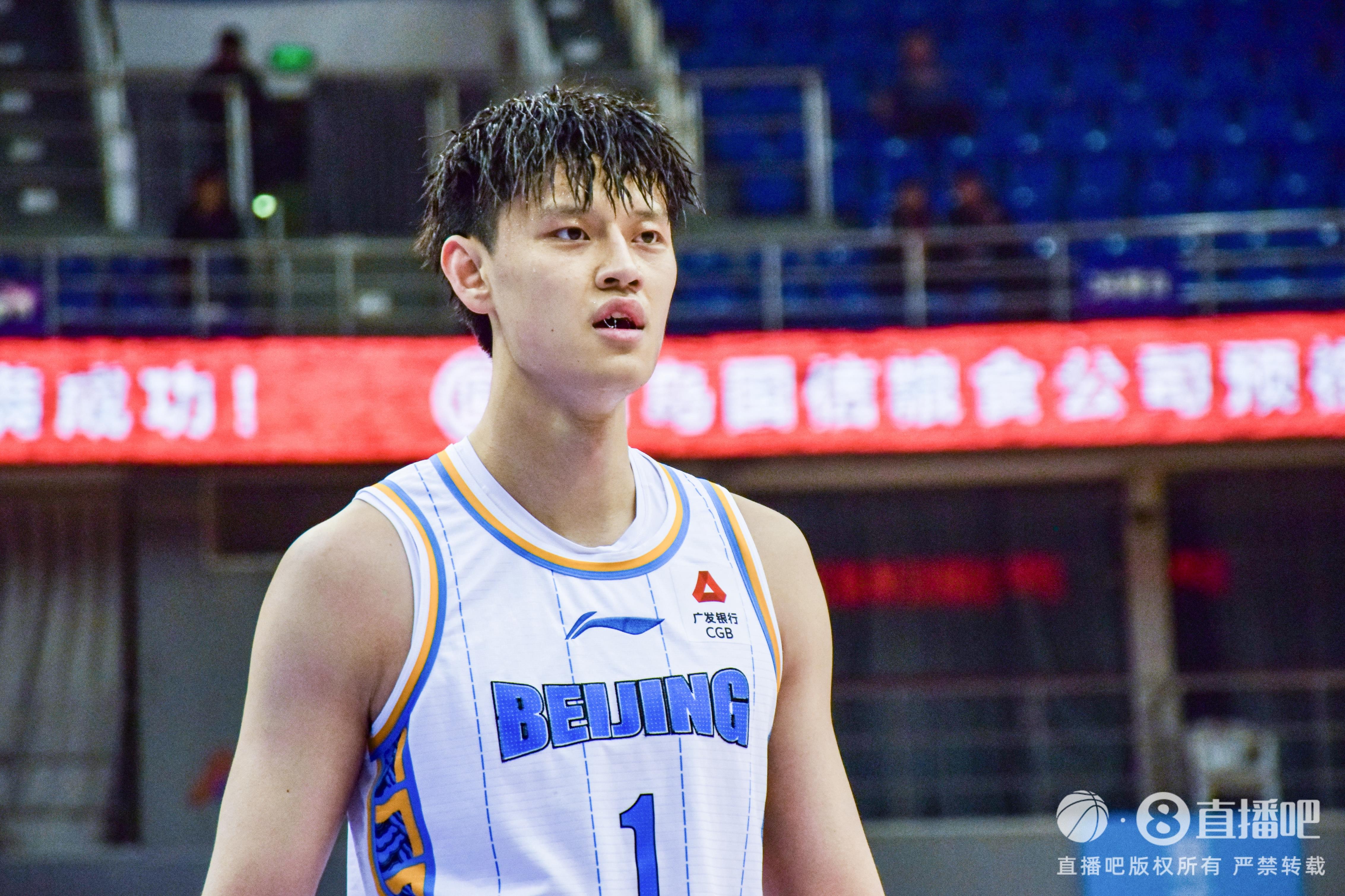 7次大帽相當(dāng)炸裂！曾凡博替補(bǔ)砍16分7板7帽 大帽絕殺遼寧！