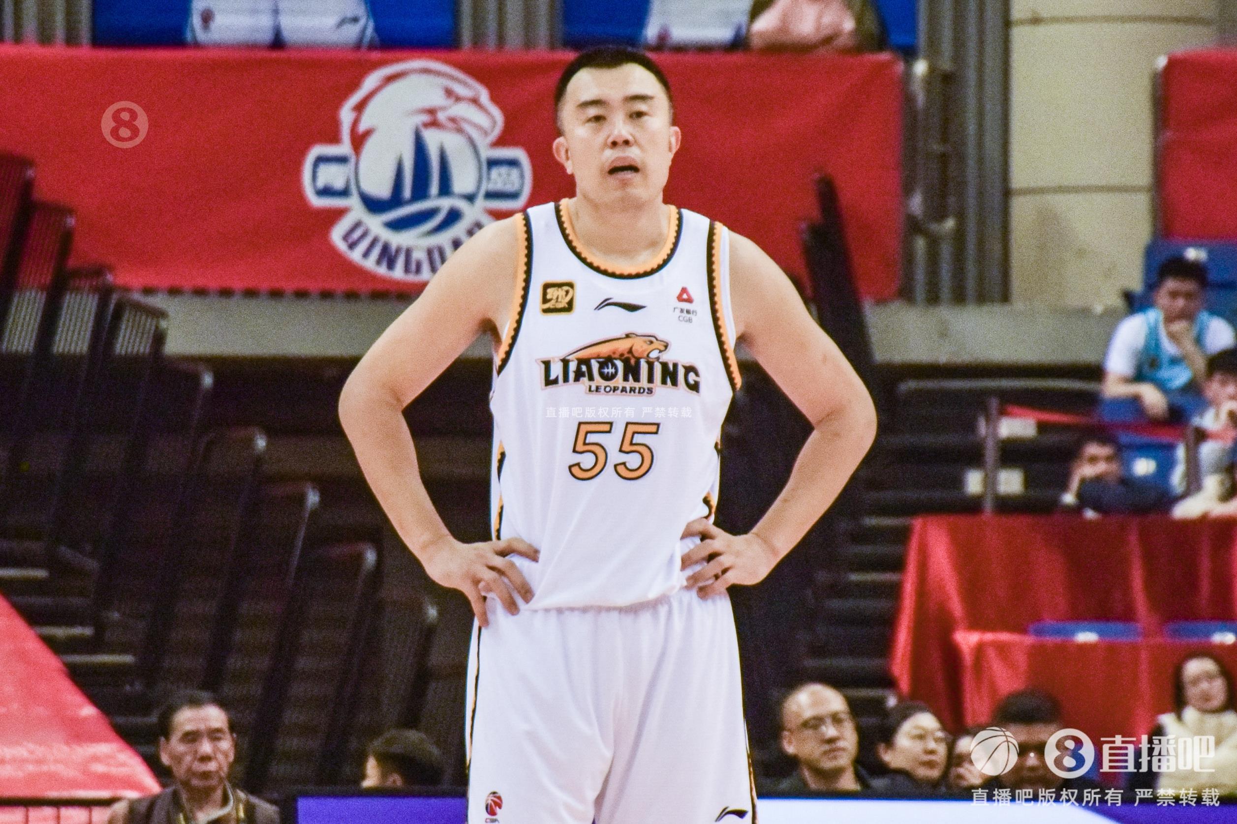 老將盡力了！韓德君7中4拿到14分12籃板3助攻